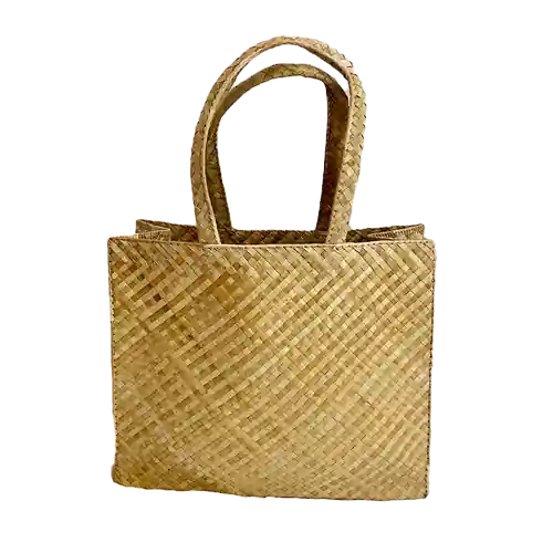 Handmade H15M Woven Straw Hula Bags - Medium : Hula
