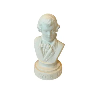 Halbe Statuette 4.5-Inch - Haydn Money Back Guarantee