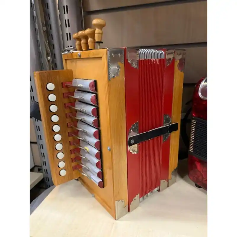 Unbranded Cajun Melodeon Likely chine 4stop treb in C complete with hardcase Handmade