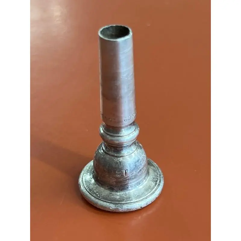 Place Order Mouthpiece, small (silver colour) possibly for a bugle?