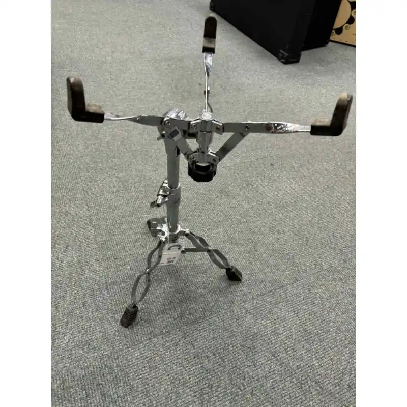 Deal Snare Stand