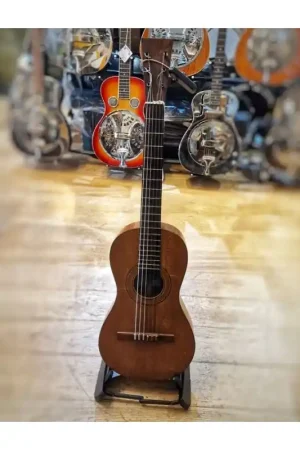 Anthony Smith 19th century style parlour guitar, friction pegs, made 1975. Light and responsive Exclusive