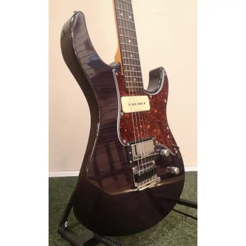 Yamaha Pacifica 611HFM Translucent Purple, P90, Humbucker Splitcoil. Must Have