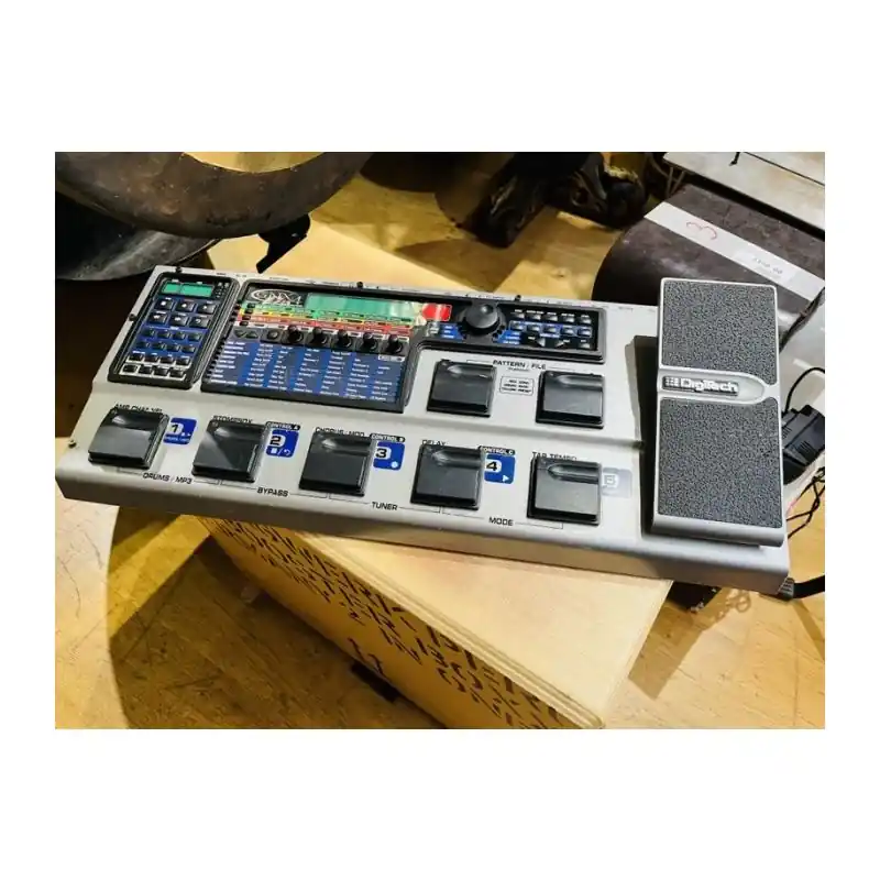 Viral Digi-tech GNX4 multieffects pedal