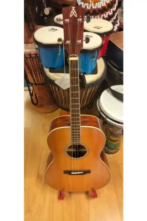 Ashbury Tenor Guitar in A-D-A-D tuning, in very good condition. Spruce top Seasonal Sale