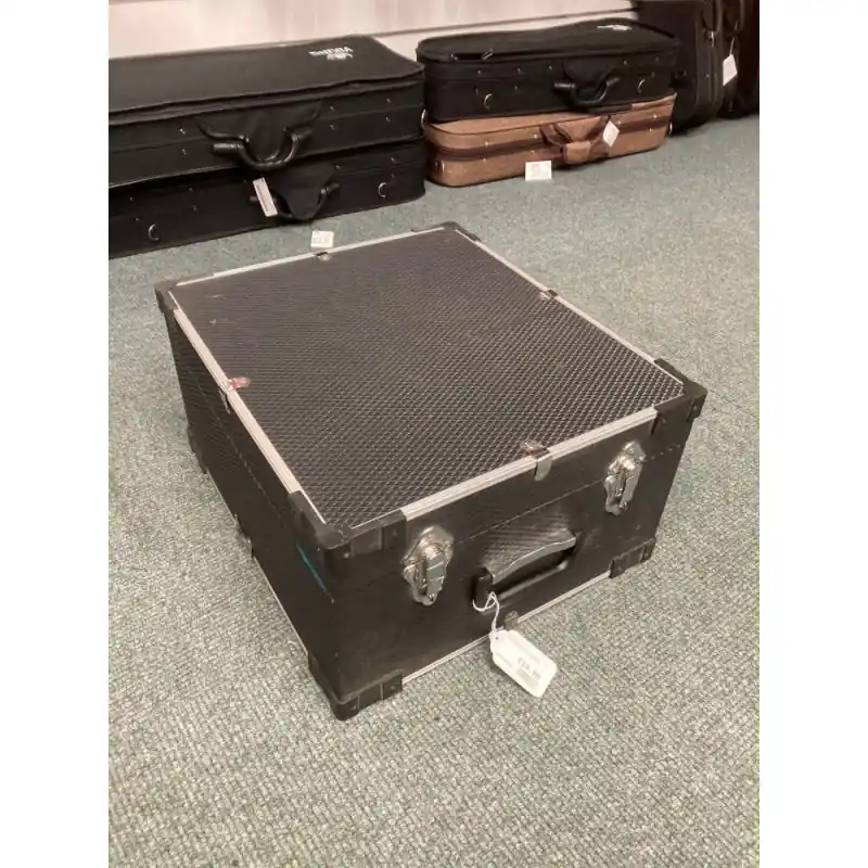 Trusted Brand Accordion Case w Silver Trim. Internal dim 38x43x21cm