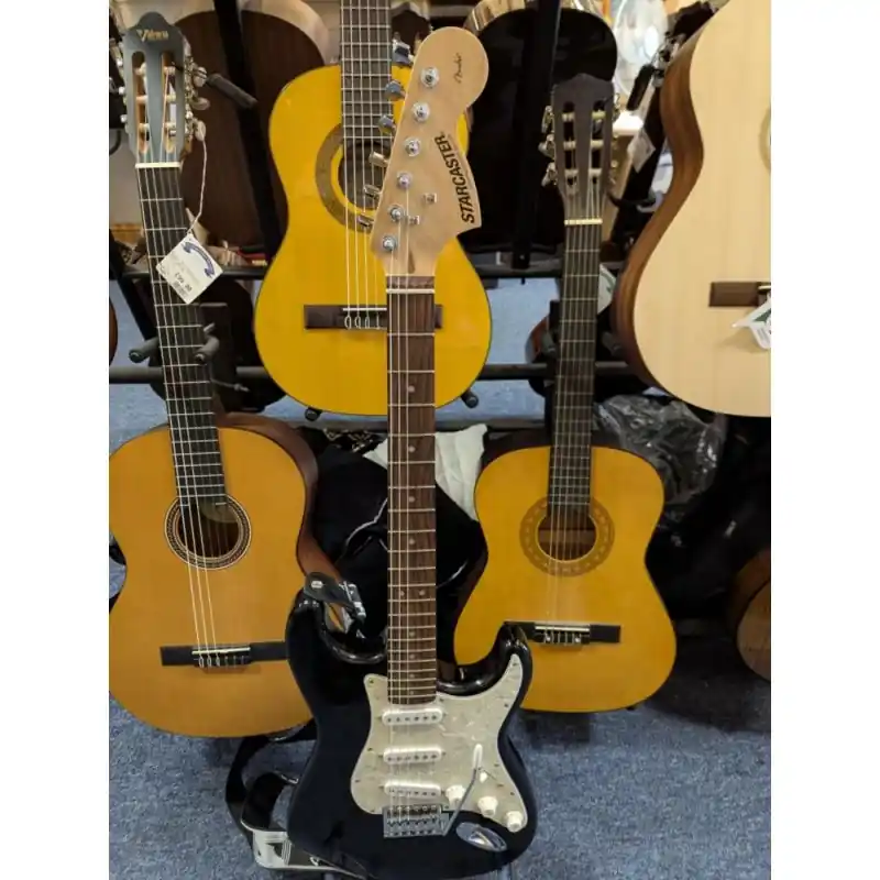 Certified Starcaster by Fender Stratocaster. Black