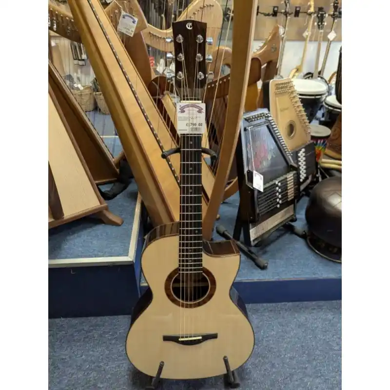 Glenn Cummins No. 38 L-00 All Soild Acoustic. Made in Southampton, UK Must Have
