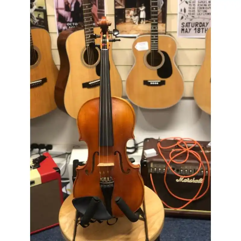 Roderich Paeshold 4\\/4 Violin. Model PA803EAS. In very good condition with a couple of cosmetic marks. With Express Delivery