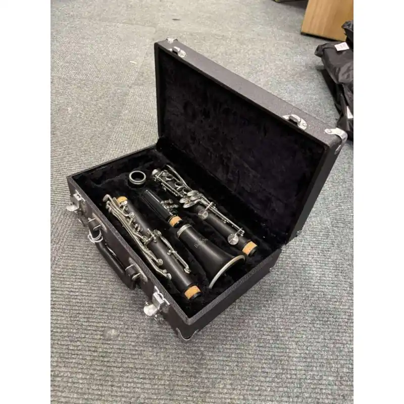 Buescher BU-2 Clarinet - Complete with hardcase Clearance