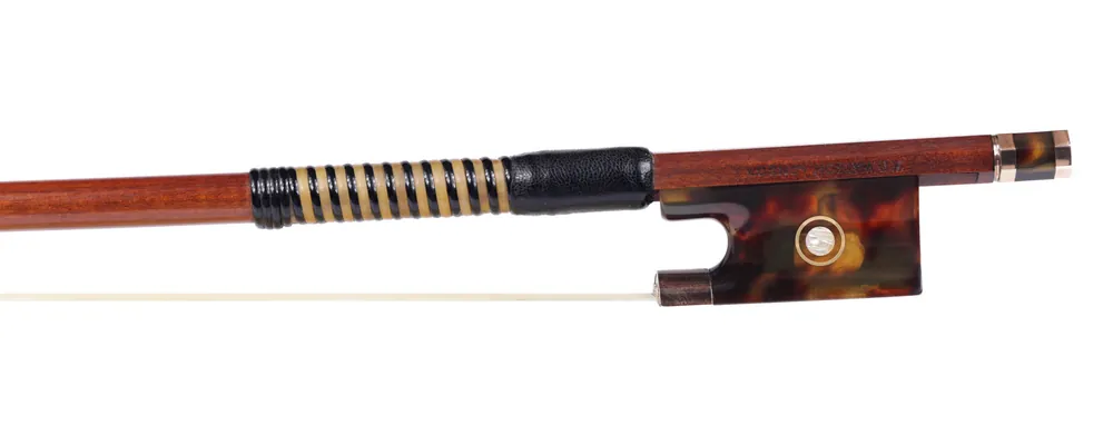 W.D. WATSON. LONDON. violin bow, tortoise shell, gold, Parisian eye, round stick 61.9 g | Metzler Violins Get Yours