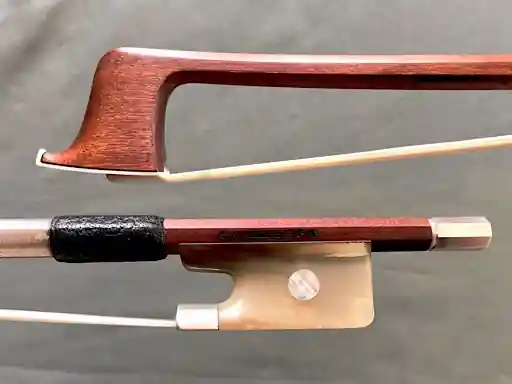 Deal *K. MÜLLER*** Pernambuco viola bow, silver/horn 68.6g | Metzler Violins