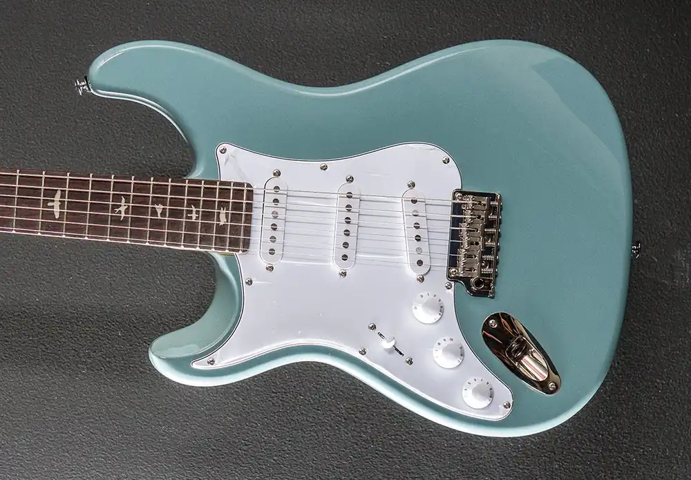 Genuine SE Silver Sky w/Rosewood Left Hand - Stone Blue– Dave's Guitar Shop