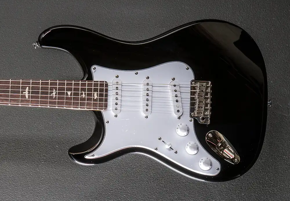 SE Silver Sky w/Rosewood Left Hand - Piano Black– Dave's Guitar Shop Bulk Order
