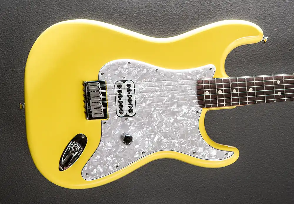 Used Limited Edition Tom DeLonge Strat '23– Dave's Guitar Shop Budget