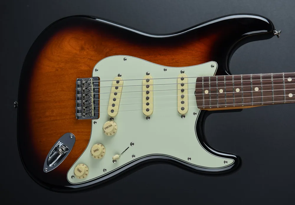 Robert Cray Stratocaster - 3 Color Sunburst– Dave's Guitar Shop Exclusive