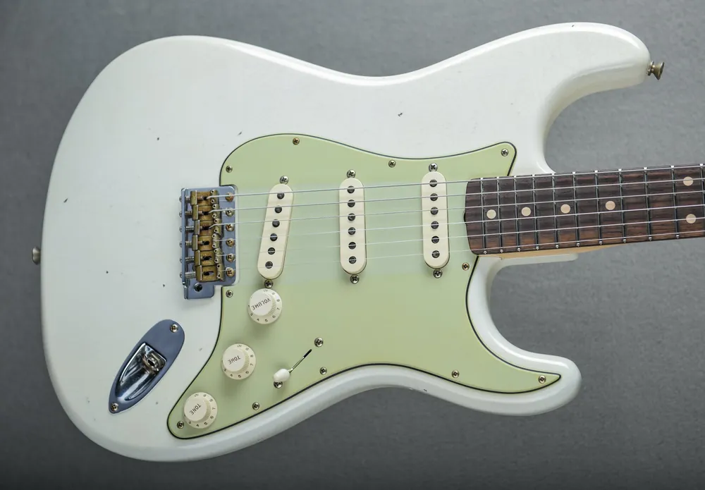 Deal 1960 Journeyman Relic Stratocaster– Dave's Guitar Shop