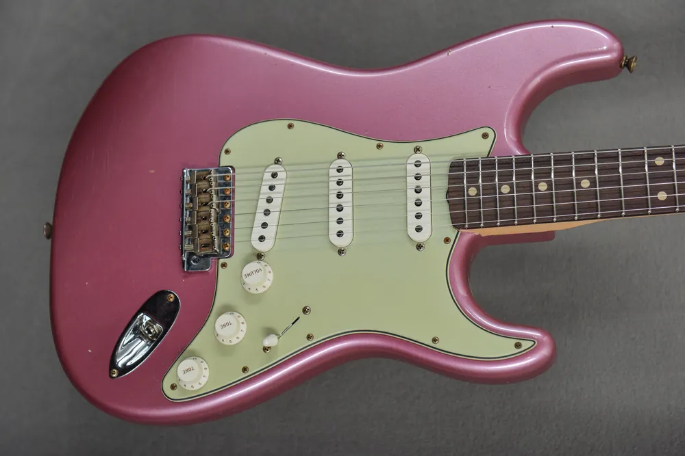 Cheap 1960 Journeyman Relic Strat– Dave's Guitar Shop
